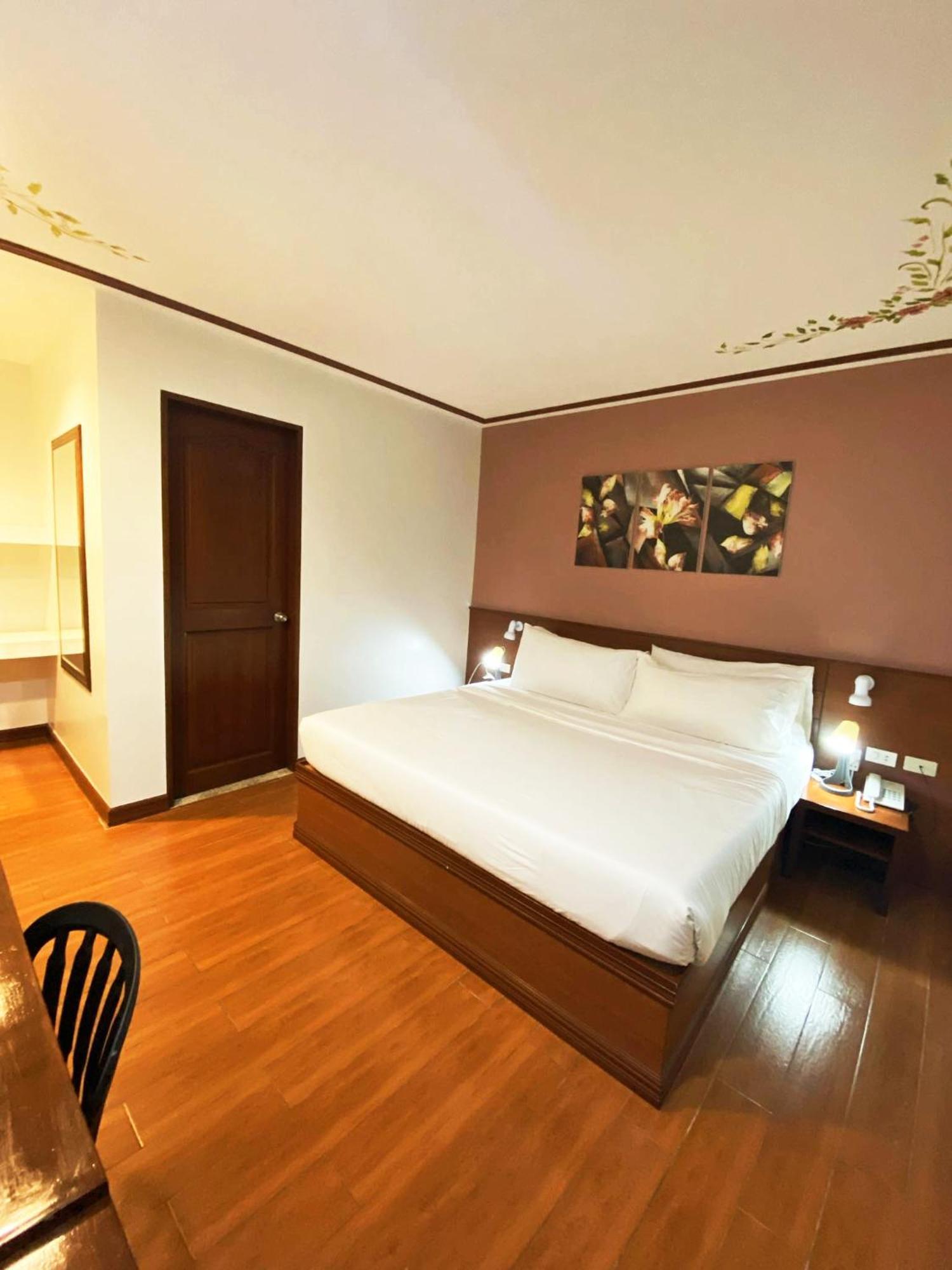 Lavie Hotel Vigan Exterior photo