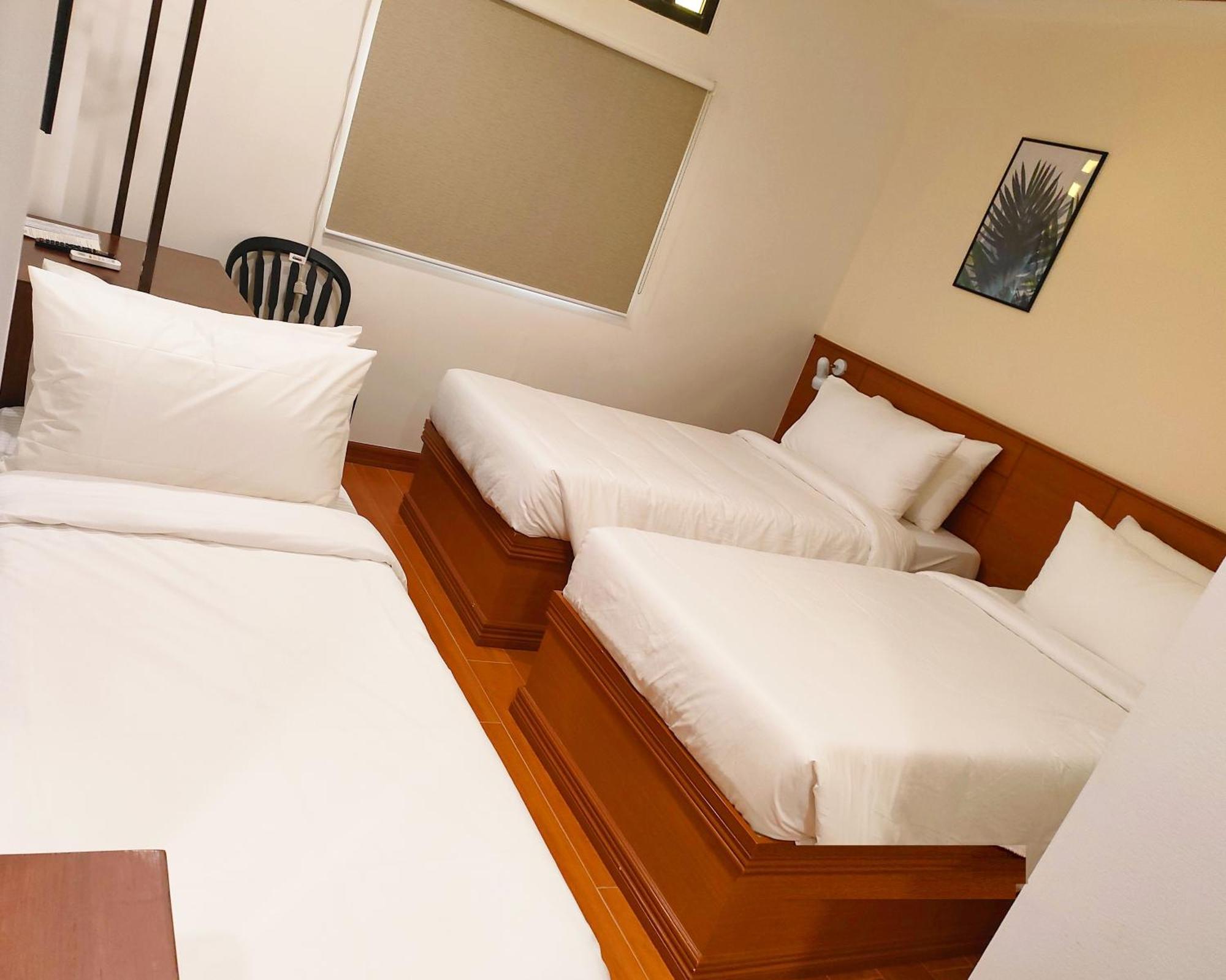 Lavie Hotel Vigan Exterior photo