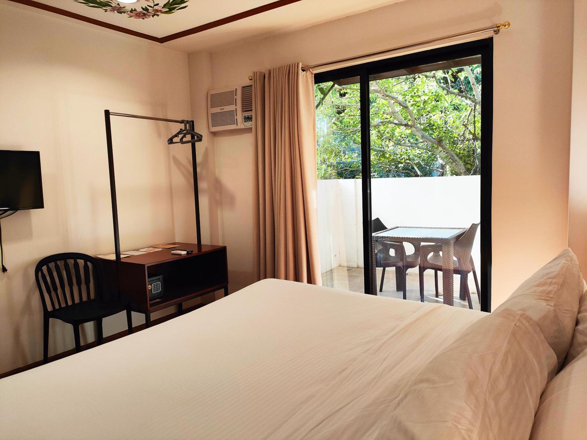 Lavie Hotel Vigan Exterior photo